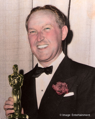 George Pal receiving Academy Award for Puppetoons